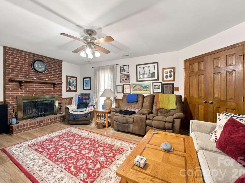 6134 Hickory Forest Drive, Charlotte, NC 28277.  MLS# CAR4420216, YatesRealty ID 50351. 