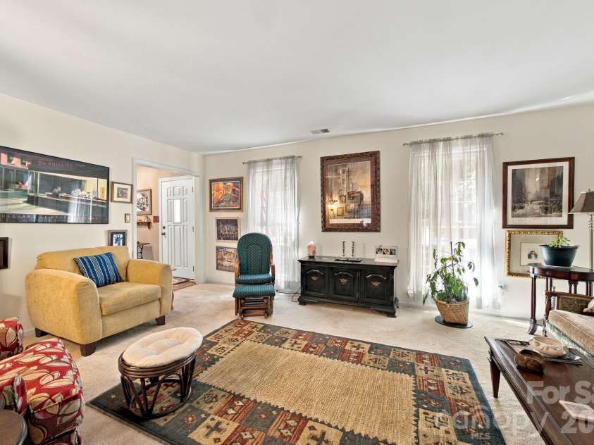 6134 Hickory Forest Drive, Charlotte, NC 28277.  MLS# CAR4420216, YatesRealty ID 50351. 