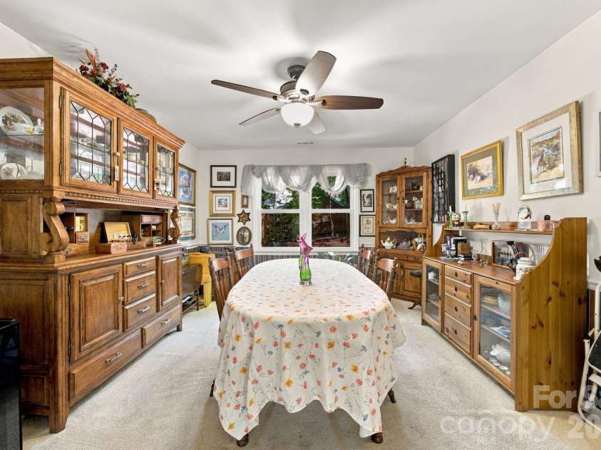 6134 Hickory Forest Drive, Charlotte, NC 28277.  MLS# CAR4420216, YatesRealty ID 50351. 