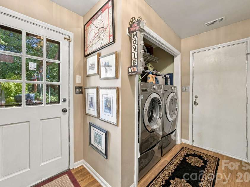 6134 Hickory Forest Drive, Charlotte, NC 28277.  MLS# CAR4420216, YatesRealty ID 50351. 