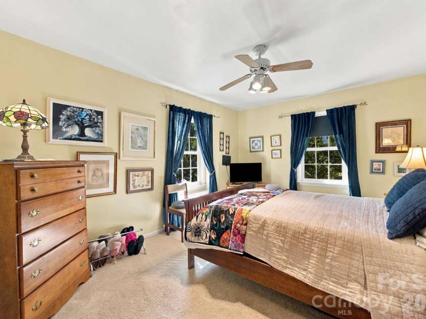 6134 Hickory Forest Drive, Charlotte, NC 28277.  MLS# CAR4420216, YatesRealty ID 50351. 