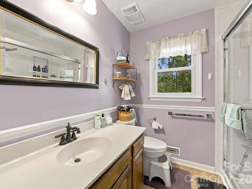 6134 Hickory Forest Drive, Charlotte, NC 28277.  MLS# CAR4420216, YatesRealty ID 50351. 