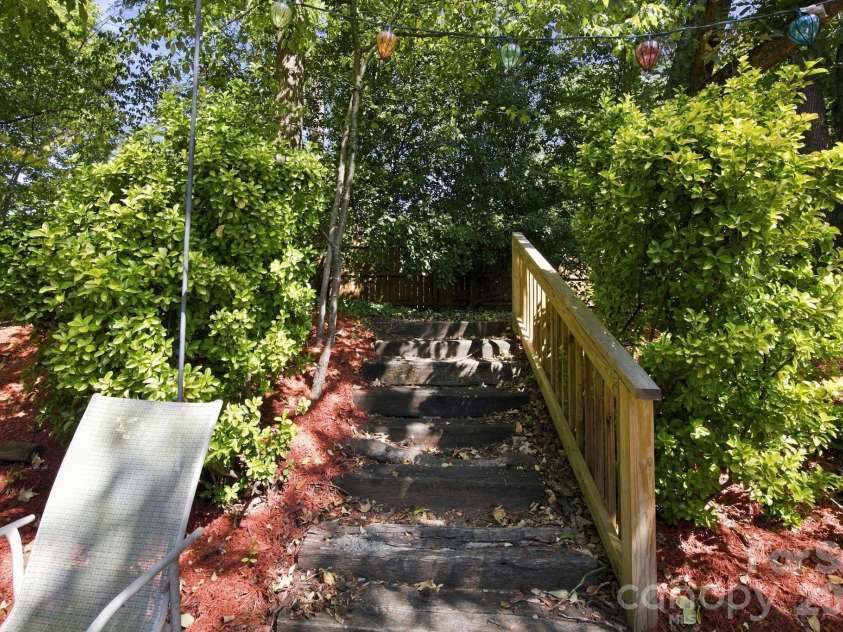 6134 Hickory Forest Drive, Charlotte, NC 28277.  MLS# CAR4420216, YatesRealty ID 50351. 