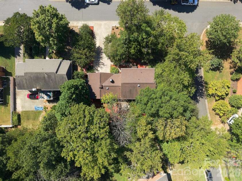6134 Hickory Forest Drive, Charlotte, NC 28277.  MLS# CAR4420216, YatesRealty ID 50351. 