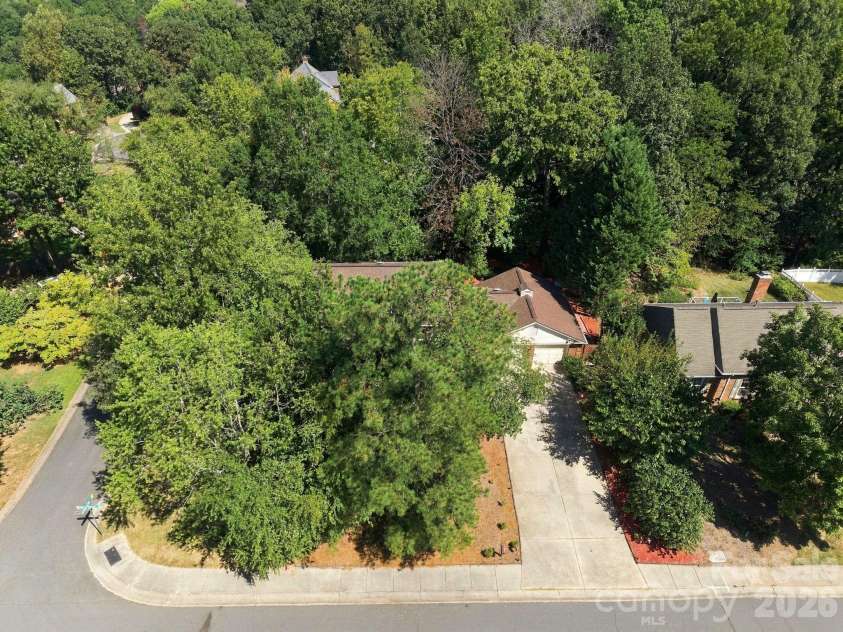 6134 Hickory Forest Drive, Charlotte, NC 28277.  MLS# CAR4420216, YatesRealty ID 50351. 