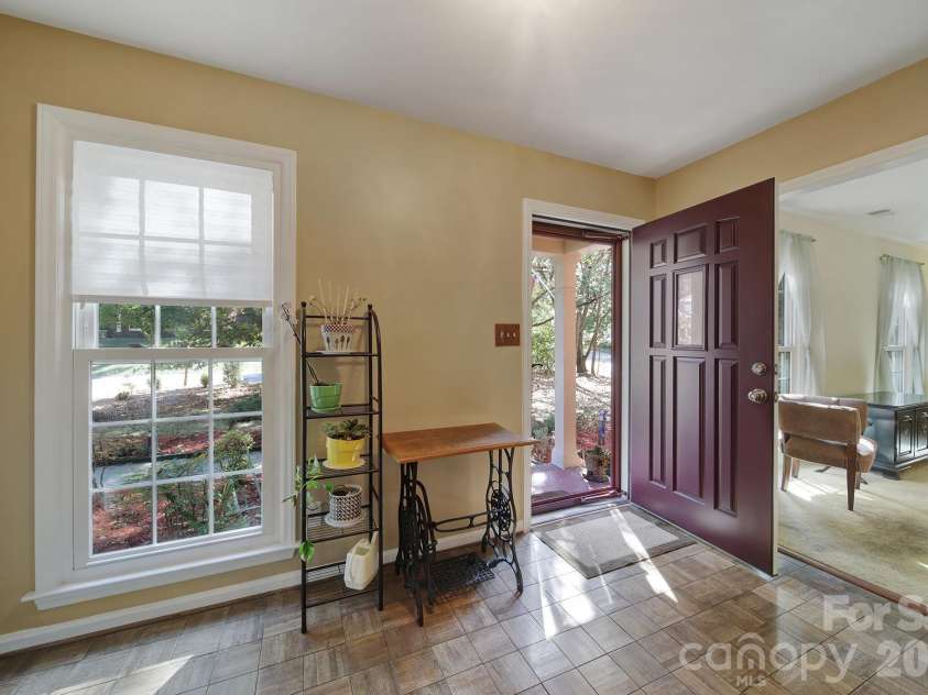 6134 Hickory Forest Drive, Charlotte, NC 28277.  MLS# CAR4430305, YatesRealty ID 50351. 