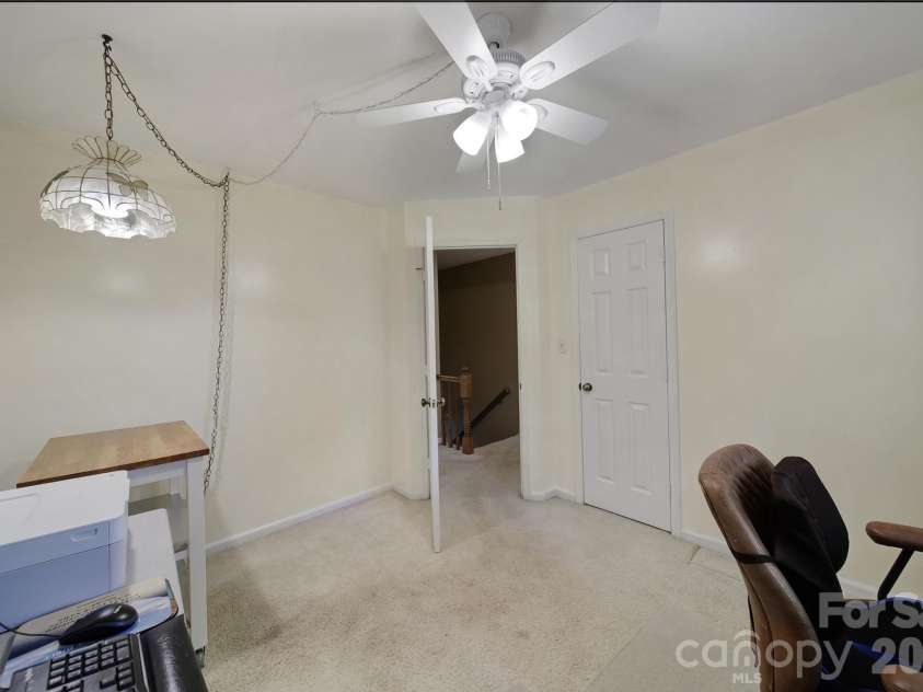 6134 Hickory Forest Drive, Charlotte, NC 28277.  MLS# CAR4430305, YatesRealty ID 50351. 