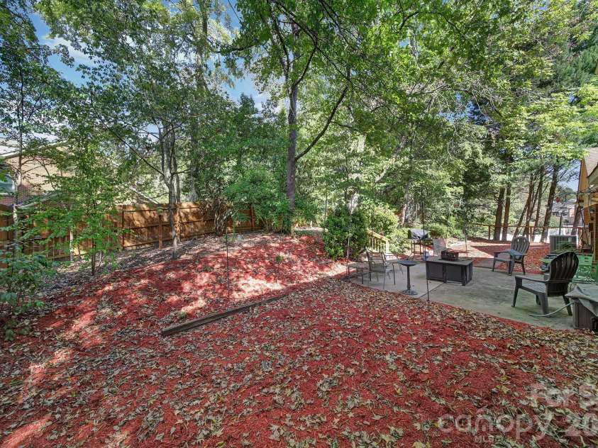 6134 Hickory Forest Drive, Charlotte, NC 28277.  MLS# CAR4430305, YatesRealty ID 50351. 