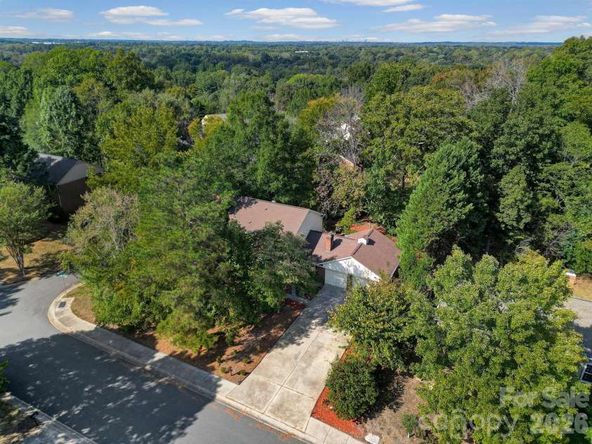 6134 Hickory Forest Drive, Charlotte, NC 28277.  MLS# CAR4430305, YatesRealty ID 50351. 