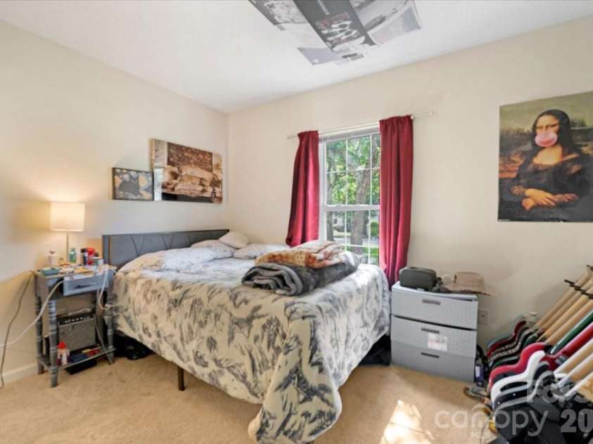 9828 Northwoods Forest Drive, Charlotte, NC 28214.  MLS# CAR4421526, YatesRealty ID 50352. 