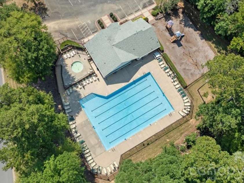 9828 Northwoods Forest Drive, Charlotte, NC 28214.  MLS# CAR4421526, YatesRealty ID 50352. 