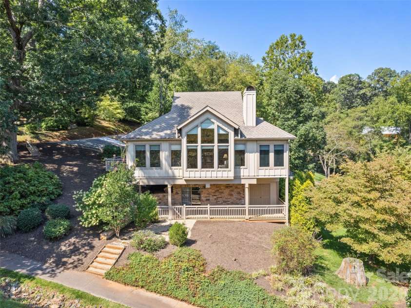 18 Covey Trail, Waynesville, NC 28786.  MLS# CAR4423852, YatesRealty ID 50353. 