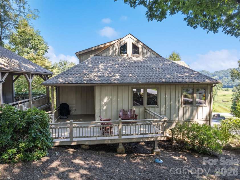 18 Covey Trail, Waynesville, NC 28786.  MLS# CAR4423852, YatesRealty ID 50353. 