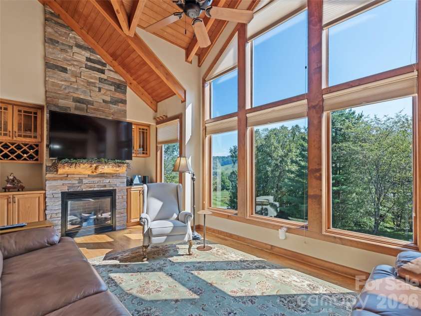18 Covey Trail, Waynesville, NC 28786.  MLS# CAR4423852, YatesRealty ID 50353. 