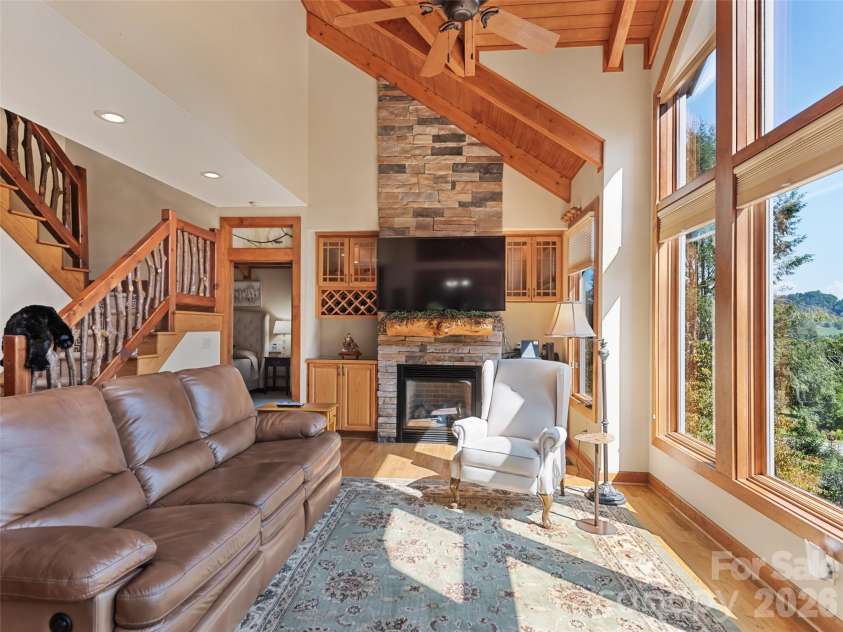 18 Covey Trail, Waynesville, NC 28786.  MLS# CAR4423852, YatesRealty ID 50353. 