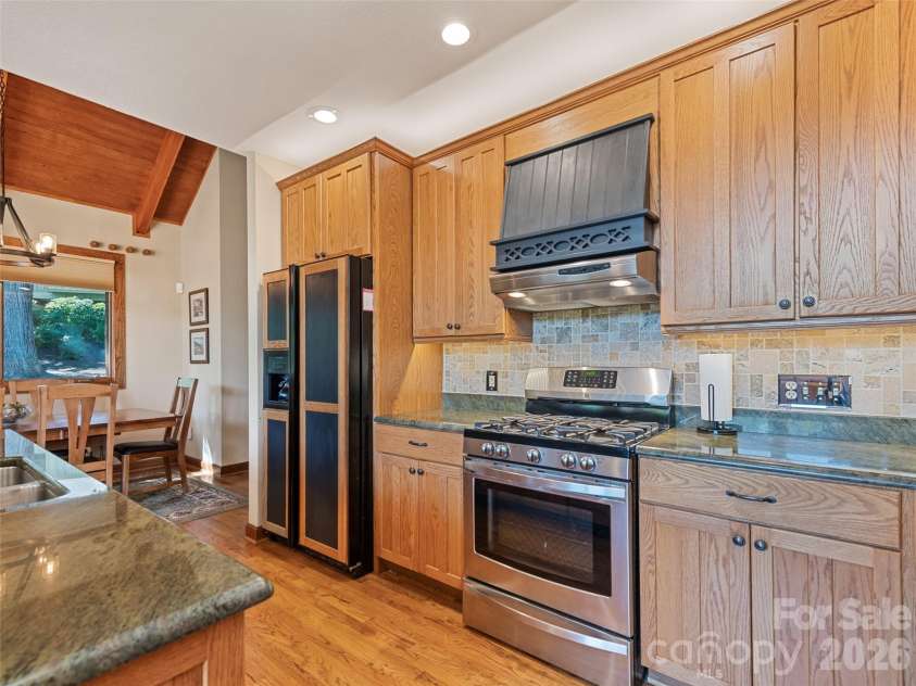 18 Covey Trail, Waynesville, NC 28786.  MLS# CAR4423852, YatesRealty ID 50353. 