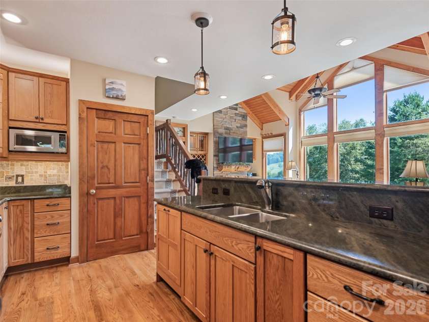 18 Covey Trail, Waynesville, NC 28786.  MLS# CAR4423852, YatesRealty ID 50353. 