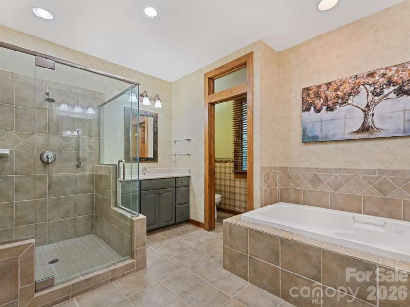 18 Covey Trail, Waynesville, NC 28786.  MLS# CAR4423852, YatesRealty ID 50353. 
