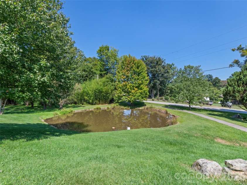 18 Covey Trail, Waynesville, NC 28786.  MLS# CAR4423852, YatesRealty ID 50353. 