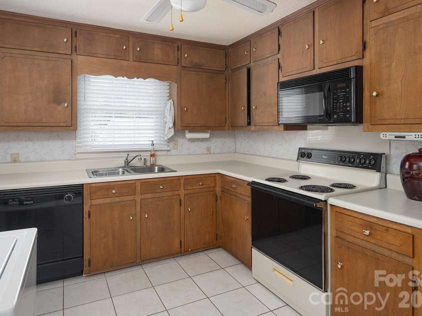 334 Fairway Shores Road, Mount Gilead, NC 27306.  MLS# CAR4421703, YatesRealty ID 50356. 