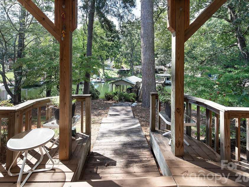 334 Fairway Shores Road, Mount Gilead, NC 27306.  MLS# CAR4421703, YatesRealty ID 50356. 