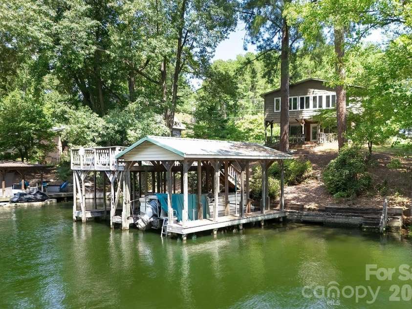 334 Fairway Shores Road, Mount Gilead, NC 27306.  MLS# CAR4421703, YatesRealty ID 50356. 
