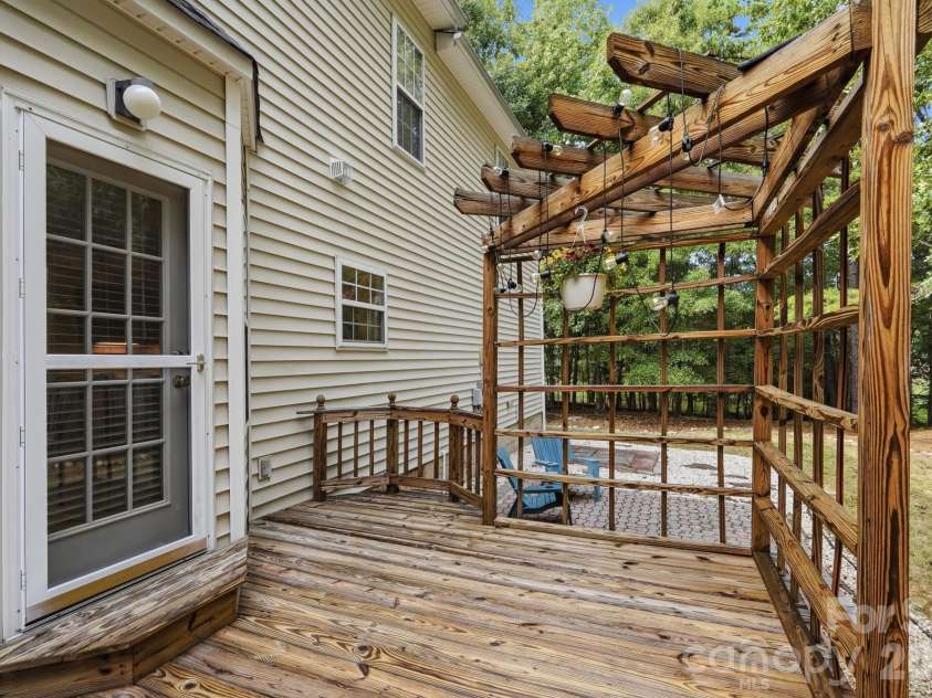 7202 Red Bush Court, Indian Trail, NC 28079.  MLS# CAR4417743, YatesRealty ID 50359. 