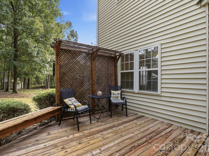 7202 Red Bush Court, Indian Trail, NC 28079.  MLS# CAR4417743, YatesRealty ID 50359. Sitting area