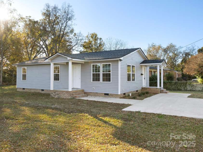 552 Locust Street, Rock Hill, SC 29730.  MLS# CAR4321292, YatesRealty ID 5036. 