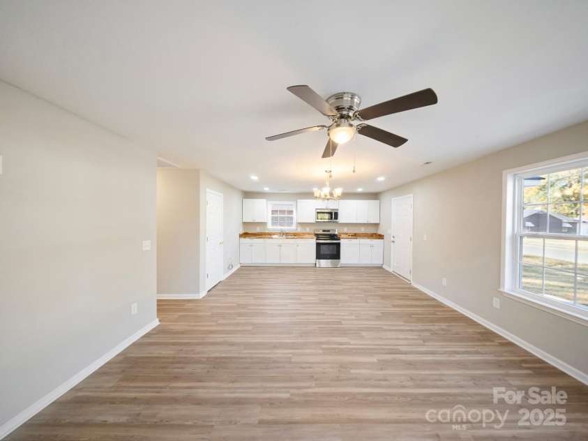 552 Locust Street, Rock Hill, SC 29730.  MLS# CAR4321292, YatesRealty ID 5036. 