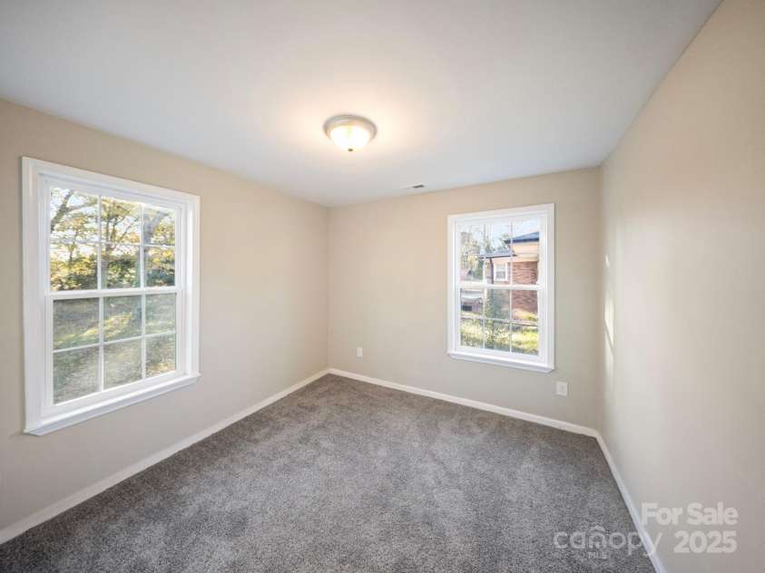 552 Locust Street, Rock Hill, SC 29730.  MLS# CAR4321292, YatesRealty ID 5036. 