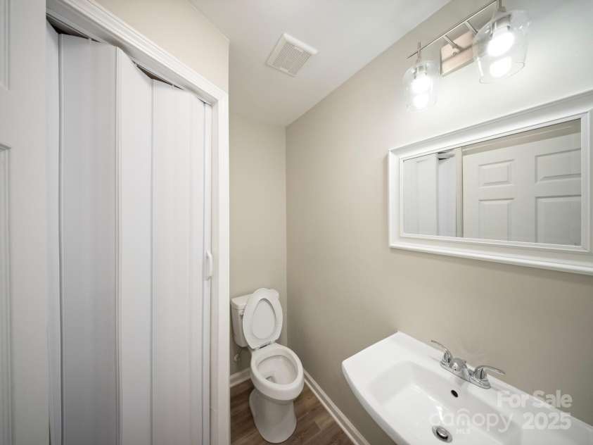 552 Locust Street, Rock Hill, SC 29730.  MLS# CAR4321292, YatesRealty ID 5036. 