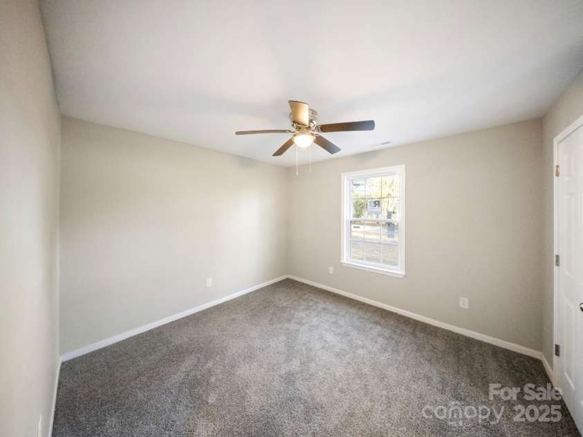552 Locust Street, Rock Hill, SC 29730.  MLS# CAR4321292, YatesRealty ID 5036. 