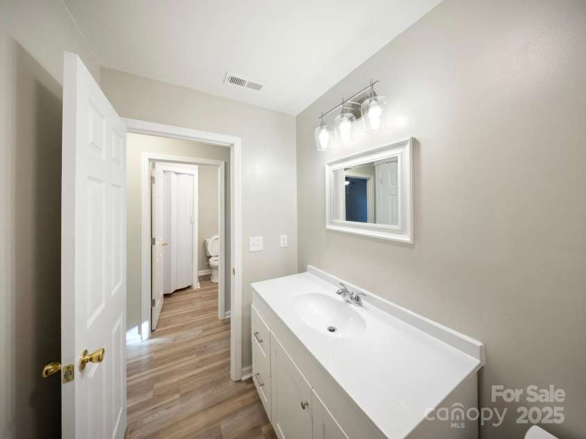 552 Locust Street, Rock Hill, SC 29730.  MLS# CAR4321292, YatesRealty ID 5036. 