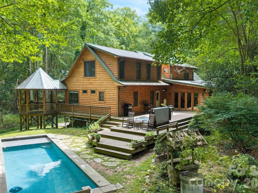 982 Jakes Mountain Road, Deep Gap, NC 28618.  MLS# CAR4423601, YatesRealty ID 50361. 