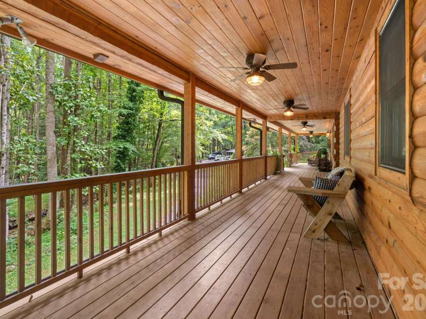 982 Jakes Mountain Road, Deep Gap, NC 28618.  MLS# CAR4423601, YatesRealty ID 50361. 