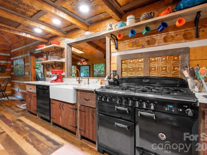 982 Jakes Mountain Road, Deep Gap, NC 28618.  MLS# CAR4423601, YatesRealty ID 50361. 