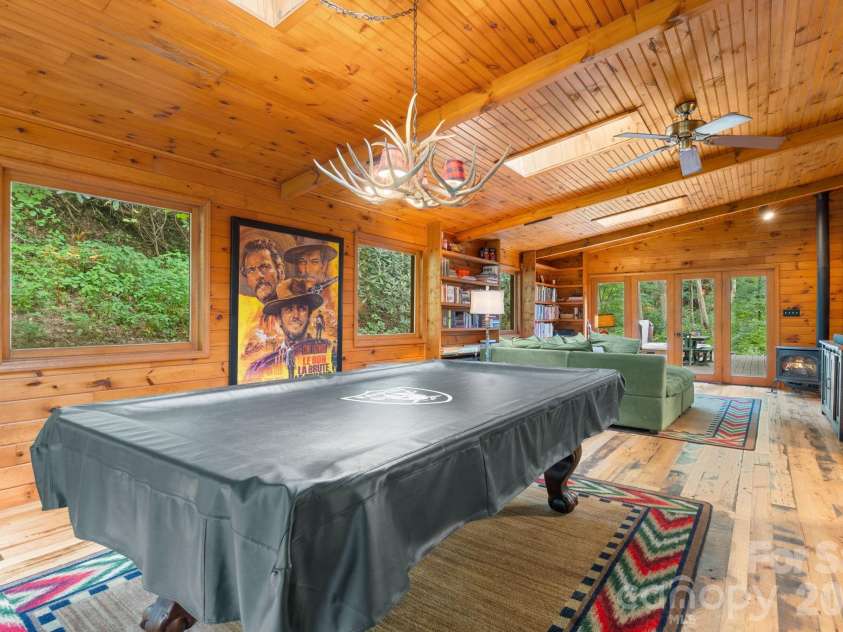 982 Jakes Mountain Road, Deep Gap, NC 28618.  MLS# CAR4423601, YatesRealty ID 50361. 