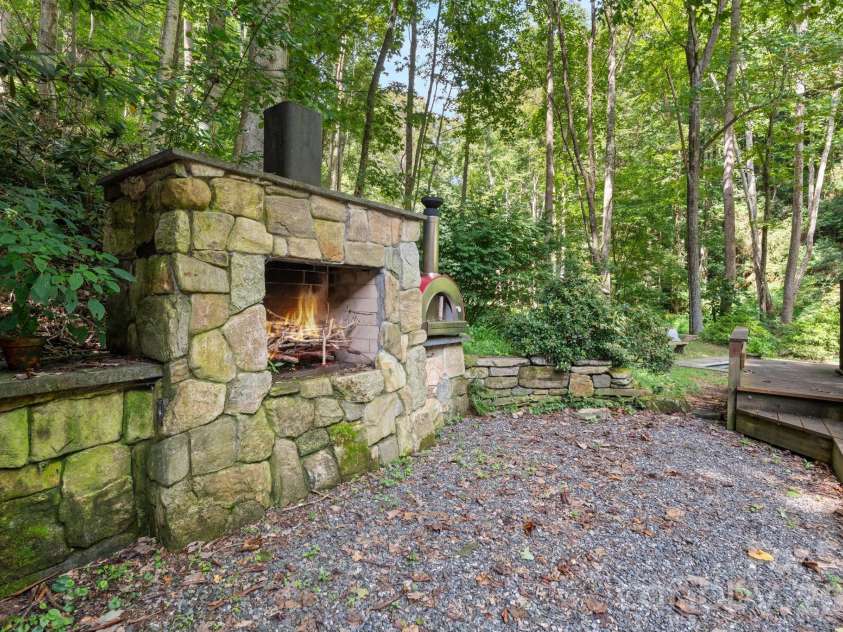 982 Jakes Mountain Road, Deep Gap, NC 28618.  MLS# CAR4423601, YatesRealty ID 50361. 