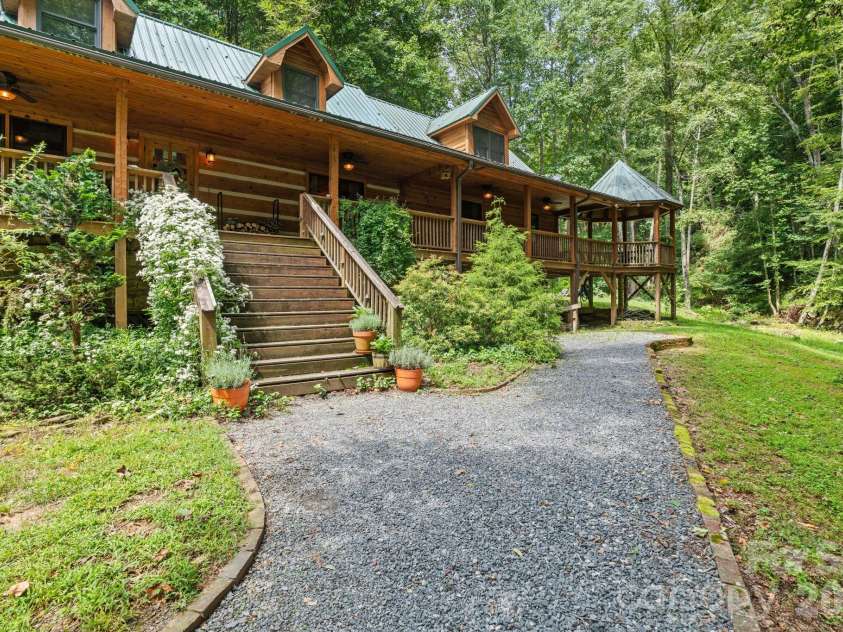 982 Jakes Mountain Road, Deep Gap, NC 28618.  MLS# CAR4423601, YatesRealty ID 50361. 