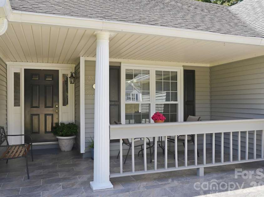 9209 Plashet Lane, Mint Hill, NC 28227.  MLS# CAR4422275, YatesRealty ID 50363. 