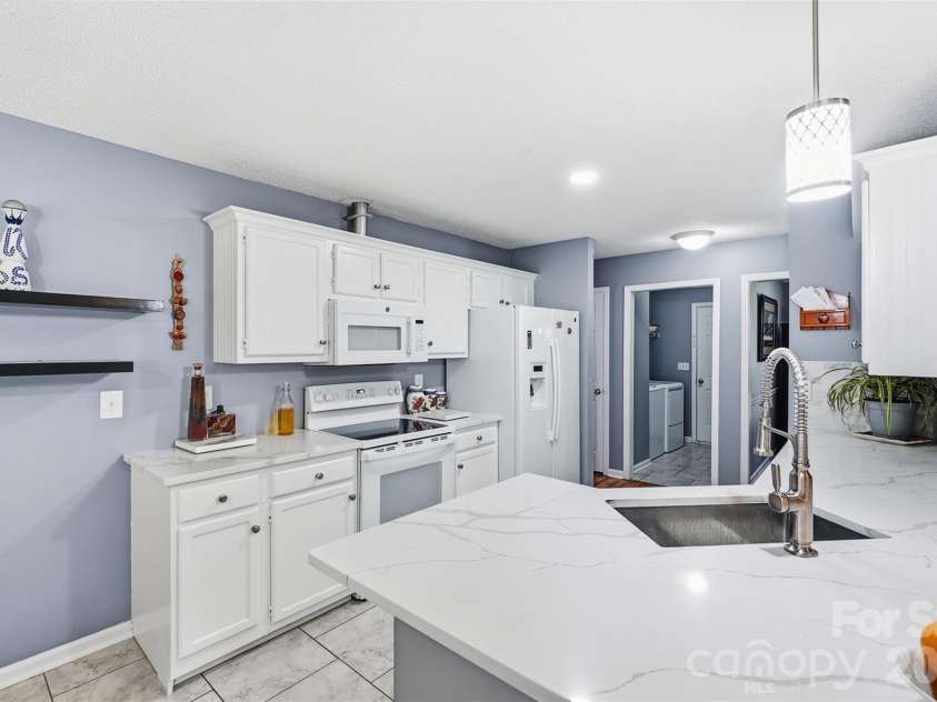 9209 Plashet Lane, Mint Hill, NC 28227.  MLS# CAR4422275, YatesRealty ID 50363. 