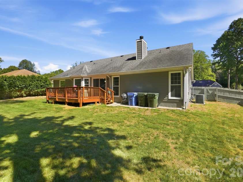 9209 Plashet Lane, Mint Hill, NC 28227.  MLS# CAR4422275, YatesRealty ID 50363. 