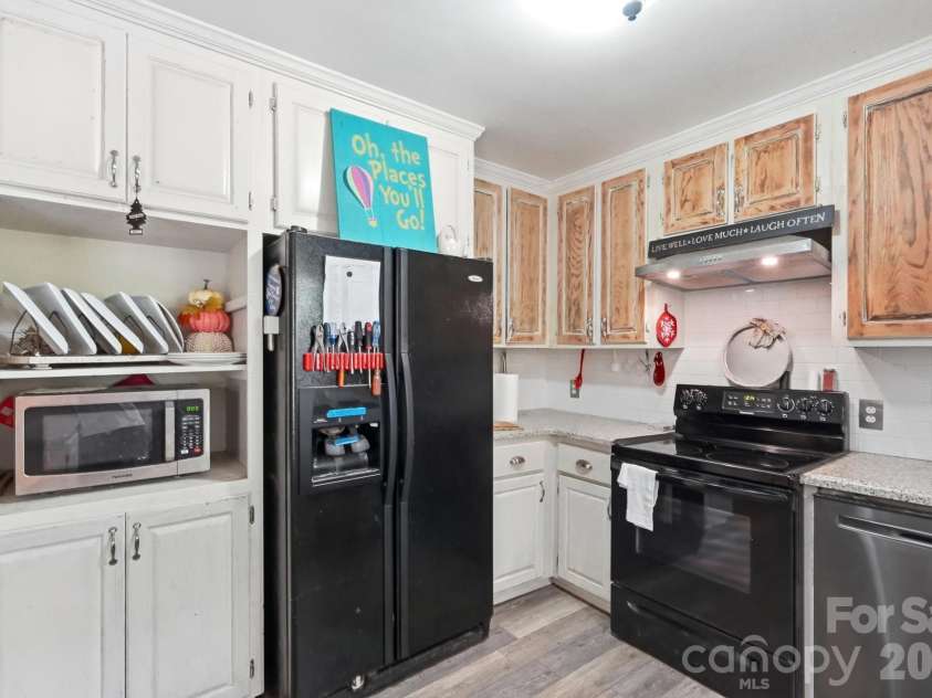 4323 Weddington Road, Monroe, NC 28110.  MLS# CAR4423652, YatesRealty ID 50364. 