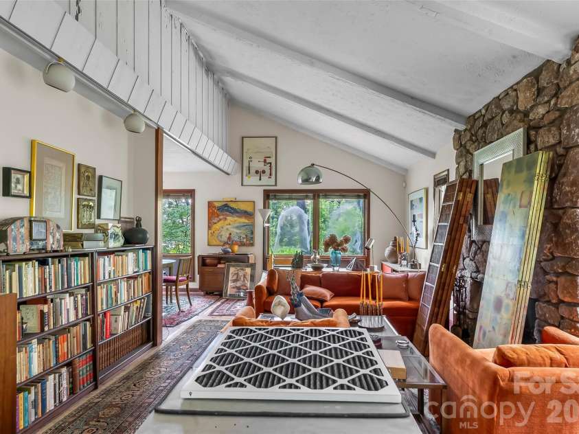 18 Mayfield Road, Asheville, NC 28804.  MLS# CAR4399015, YatesRealty ID 50366. 
