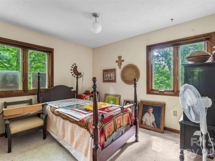 18 Mayfield Road, Asheville, NC 28804.  MLS# CAR4399015, YatesRealty ID 50366. 