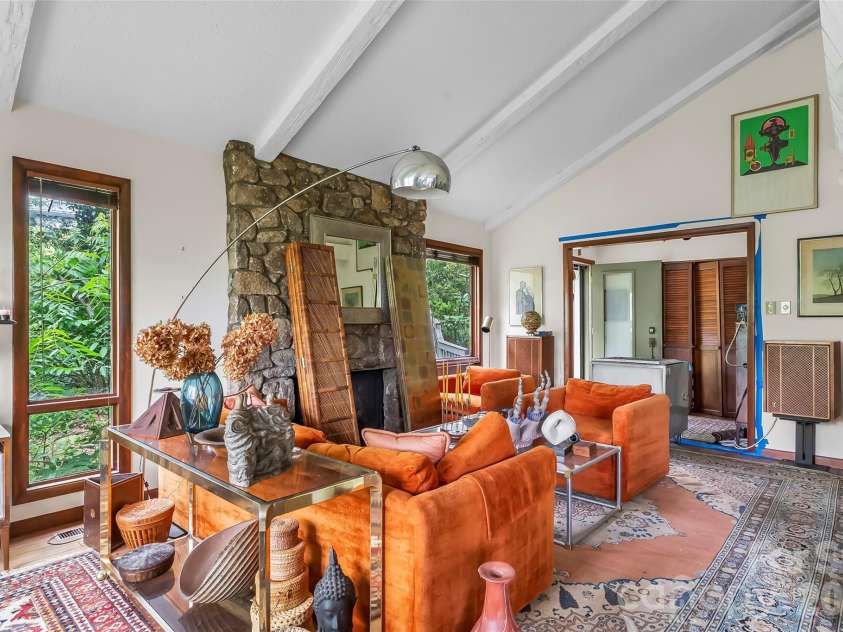 18 Mayfield Road, Asheville, NC 28804.  MLS# CAR4399015, YatesRealty ID 50366. 