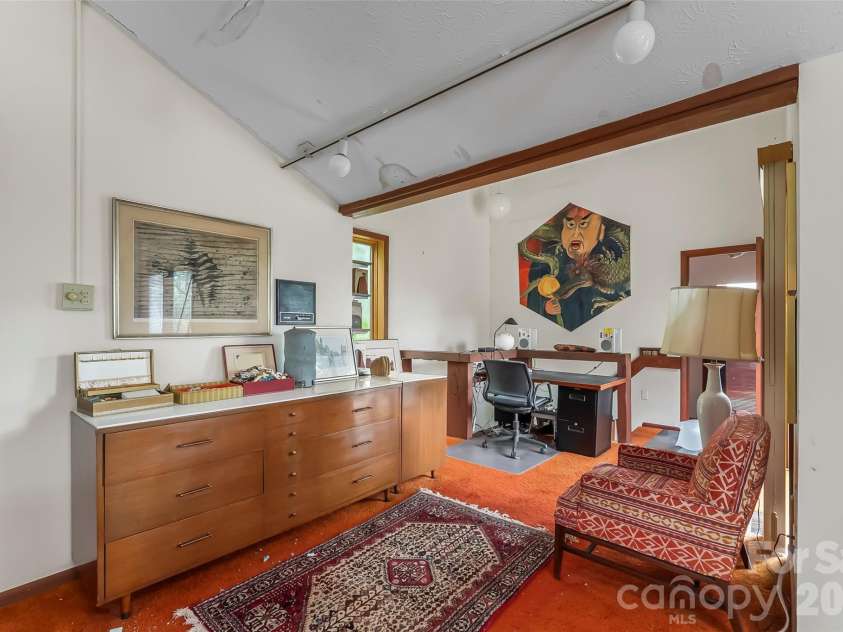 18 Mayfield Road, Asheville, NC 28804.  MLS# CAR4399015, YatesRealty ID 50366. 