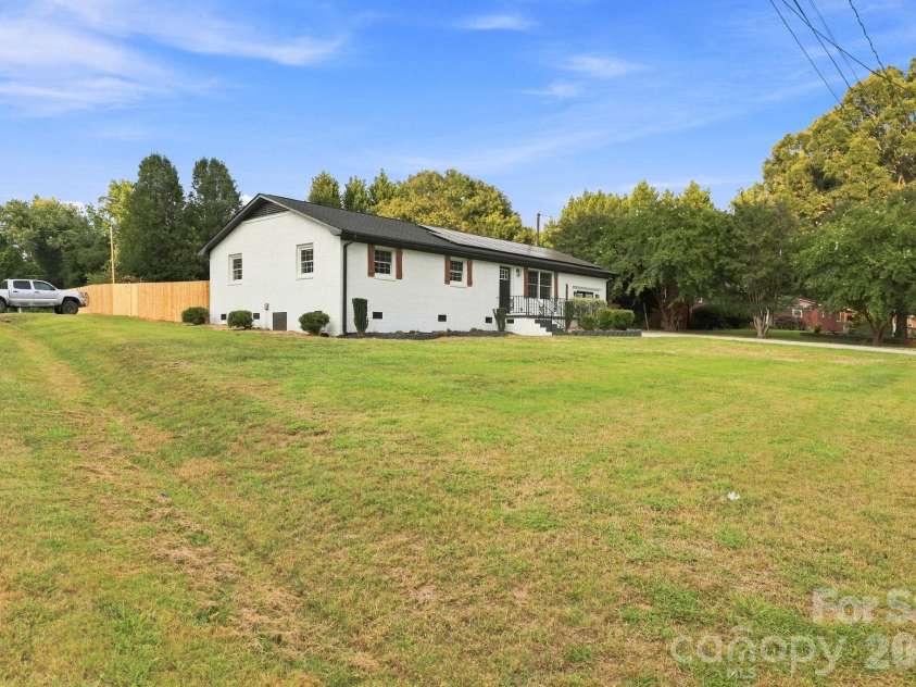 452 Mirror Lake Road, Salisbury, NC 28146.  MLS# CAR4423689, YatesRealty ID 50367. Front and Side of the house