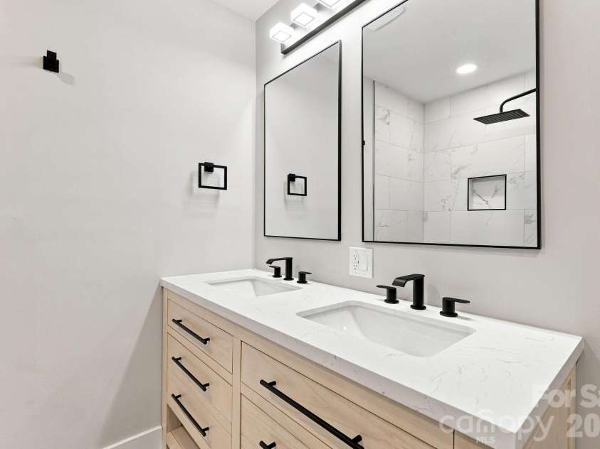 452 Mirror Lake Road, Salisbury, NC 28146.  MLS# CAR4423689, YatesRealty ID 50367. Primary Bathroom